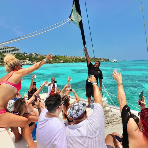 2-shared catamatran tour cancun live guide