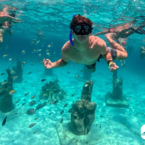 6-underwater snorkling attractions