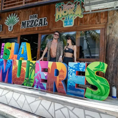 14-isla mujeres sign board