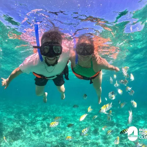 4-couple underwater snorkling cancun